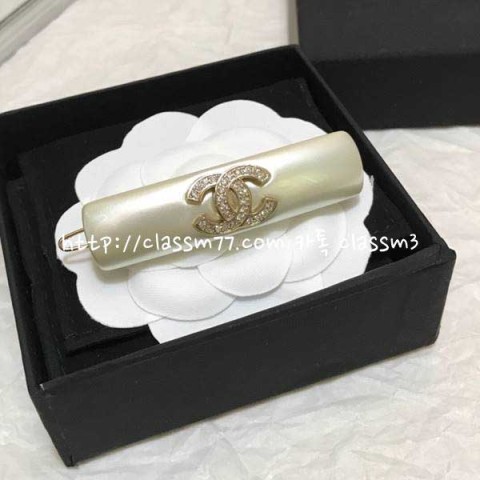 샤넬 22 한정판 브로치 D185