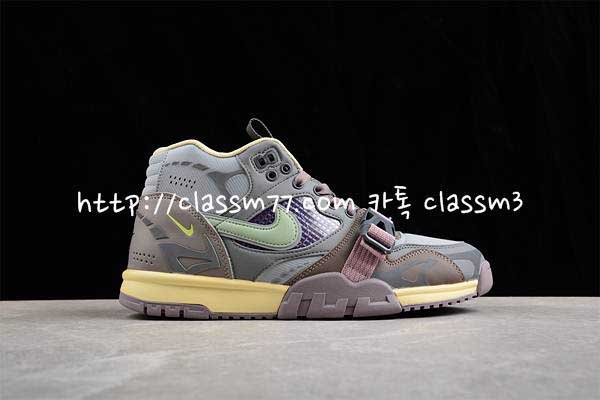 나이키 22 한정판 Air Trainer 1 SP DH7338-002 운동화 B435