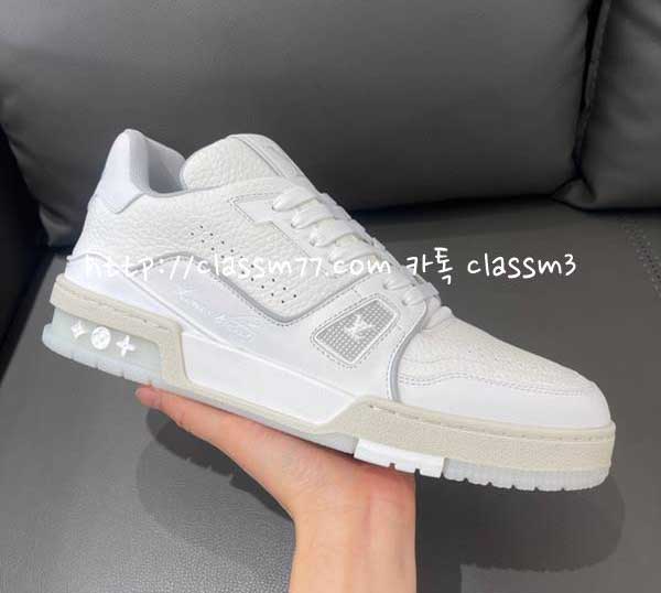 루이비통 22 한정판 Trainer 남여공용 소가죽 카프스킨 운동화 B499