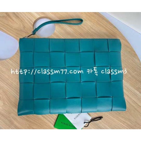 보테가베네타 22 한정판 649616 소가죽 카프스킨 클러치백 가방 C361