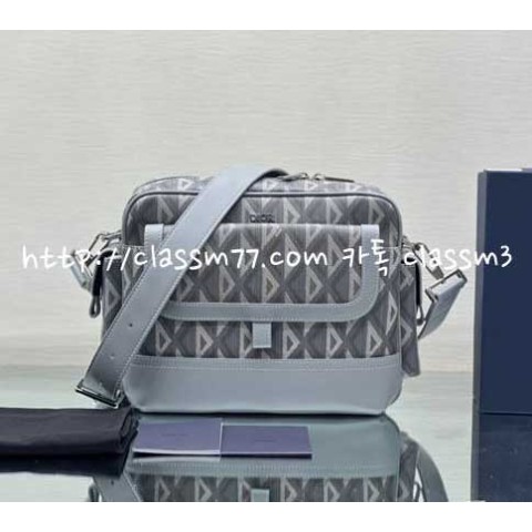 디올 22 한정판 Hit The Road 1ESME077CDP 소가죽 카프스킨 크로스백 가방 C464