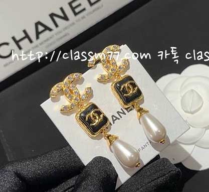 샤넬 23 한정판 귀걸이 D412