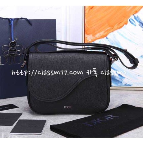 디올 23 한정판 93322 소가죽 카프스킨 크로스백 가방 C674