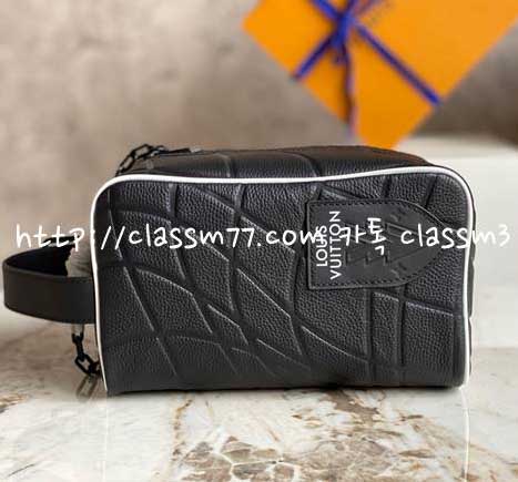 루이비통 23 한정판 SEASON2 Cloakroom Dopp Kit M81849 클러치백 가방 C746