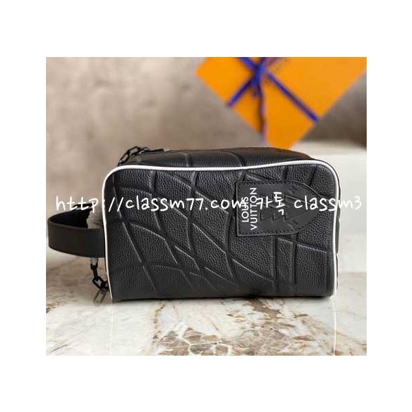 루이비통 23 한정판 SEASON2 Cloakroom Dopp Kit M81849 클러치백 가방 C746