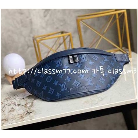 루이비통 23 한정판 Discovery M45729 소가죽 카프스킨 가방 C772