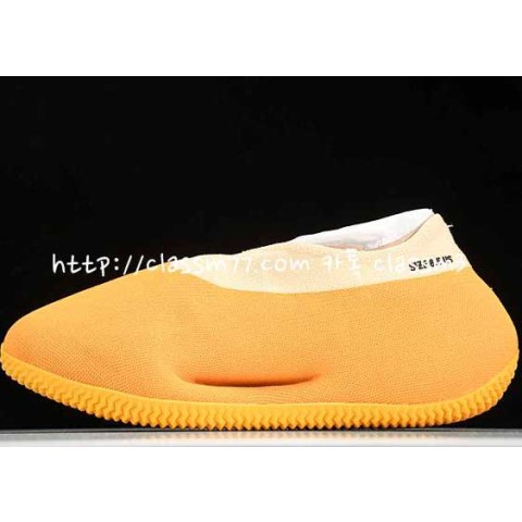 아디다스 23 한정판 Yeezy Knit Runner 