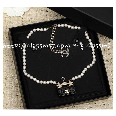 샤넬 23 한정판 목걸이 D555