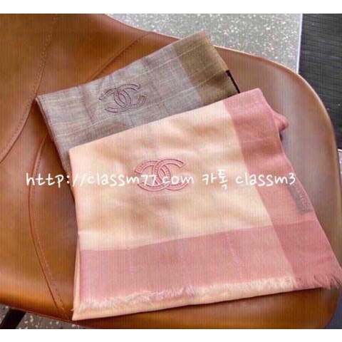 샤넬 23 한정판 양털 목도리 D571