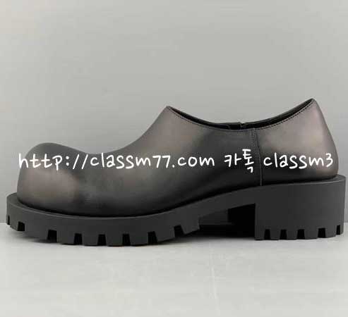 발렌시아가 23 한정판 Derby Hammer 구두 B850