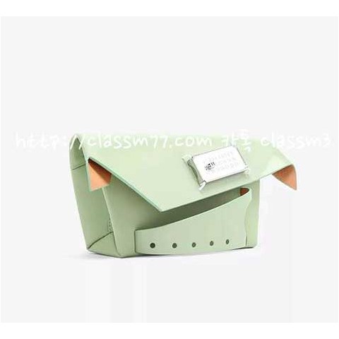 마르지엘라 23 한정판 6997 소가죽 카프스킨 크로스백 가방 C975