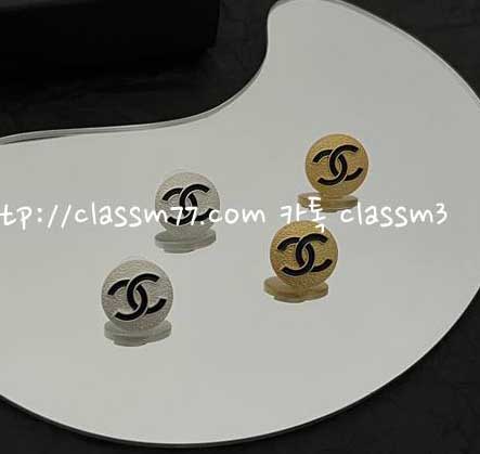 샤넬 23 한정판 귀걸이 D597