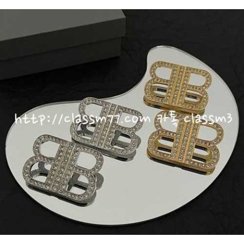 발렌시아가 23 한정판 2.0 귀걸이 D602