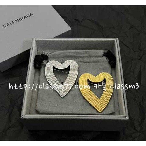 발렌시아가 23 한정판 브로치 D633