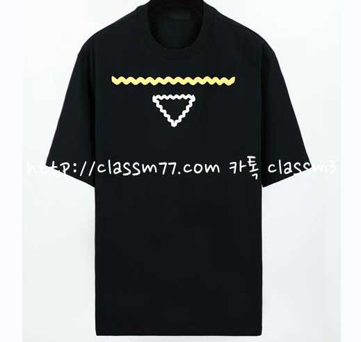 프라다 23 한정판 남여공용 반팔 티셔츠 A3354