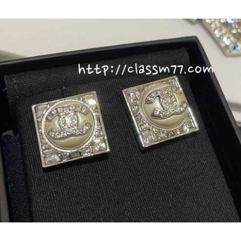 샤넬 23 한정판 귀걸이 D888