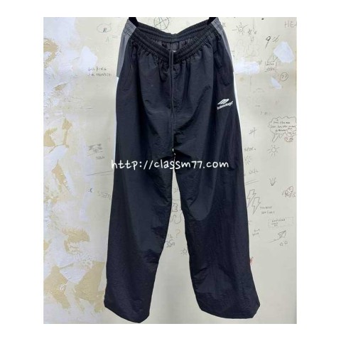 발렌시아가 23 한정판 남여공용 긴바지 A4647