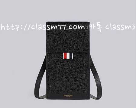 톰브라운 23 한정판 소가죽 카프스킨 크로스백 가방 C1640