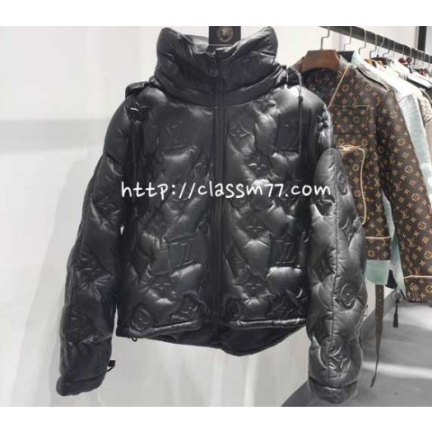 루이비통 23 한정판 XP1929 긴팔 후드 패딩 자켓 A4960