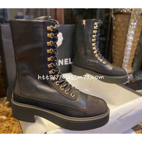 샤넬 23 한정판 여성 소가죽 카프스킨 부츠 B1545