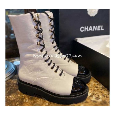 샤넬 23 한정판 여성 부츠 B1550