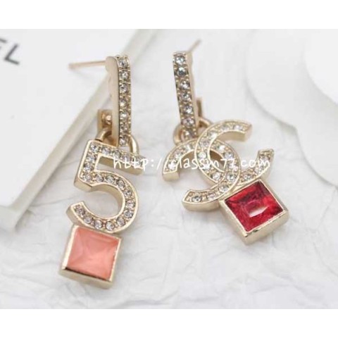 샤넬 23 한정판 귀걸이 D1020