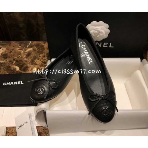 샤넬 23 한정판 여성 양가죽 램스킨 구두 B1585