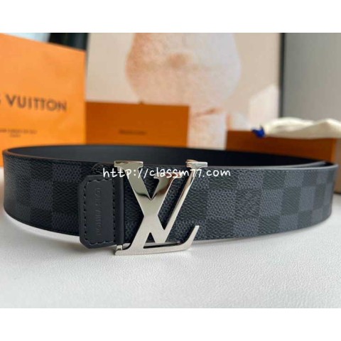 루이비통 23 한정판 Tag 4cm 양면 소가죽 카프스킨 벨트 F562