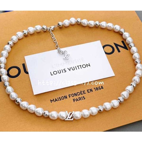 루이비통 24 한정판 목걸이 D1129