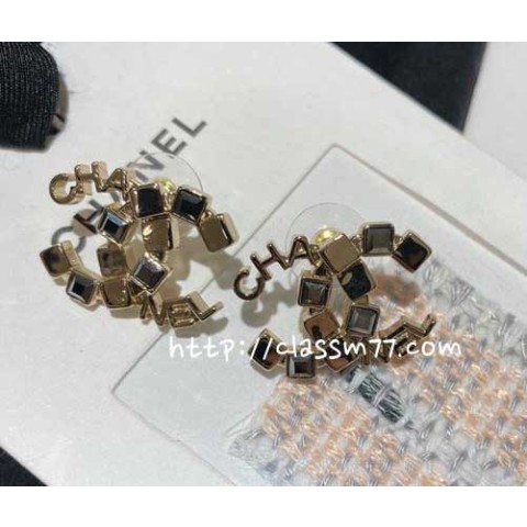 샤넬 24 한정판 귀걸이 D1258