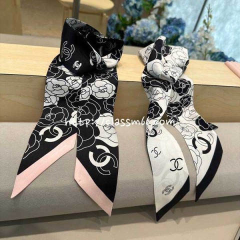 샤넬 24 한정판 방도 스카프 D1588