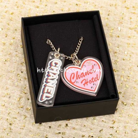 샤넬 24 한정판 남여공용 목걸이 D1651