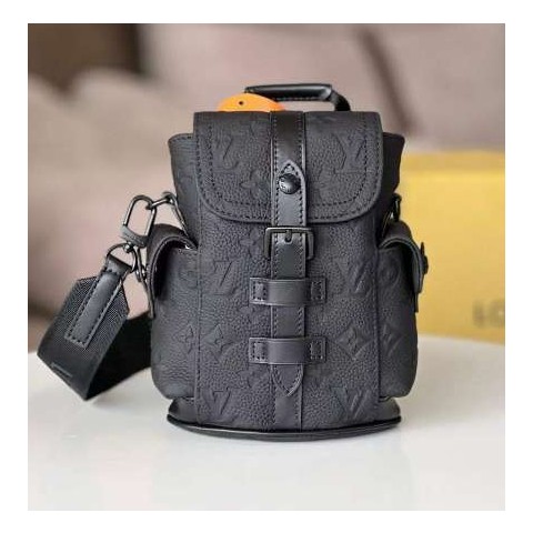 루이비통 24 한정판 M82769 나노 크리스토퍼 엠보모노그램 크로스백 가방 백 C2195