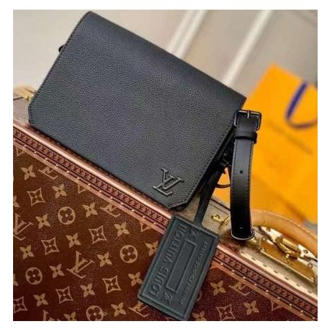 루이비통 24 한정판 M82085 패스트라인 웨어러블 월릿 크로스백 C2218