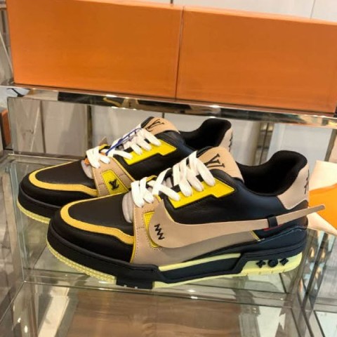 루이비통 24 한정판 남여공용 신발 B1976