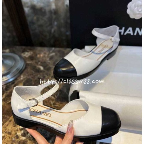 샤넬 24 한정판 여성 신발 B2108