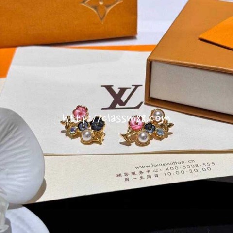 루이비통 24 한정판 귀걸이 D1779