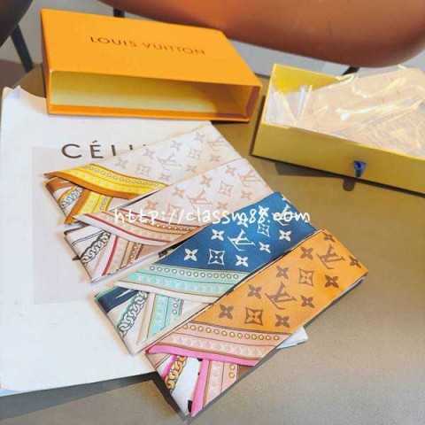 루이비통 24 한정판 Monogram 트윌리 스카프 D1790