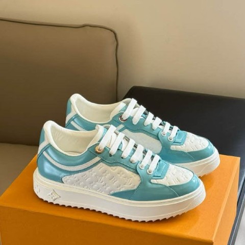 루이비통 24 한정판 여성 운동화 B2138