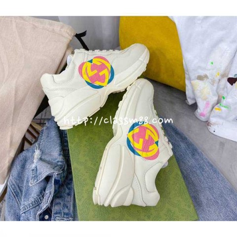 구찌 24 한정판 남여공용 소가죽 카프스킨 라이톤 운동화 B2246