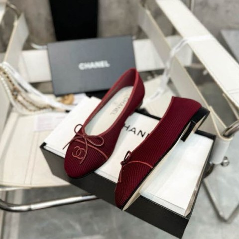 샤넬 24 한정판 여성 신발 B2329
