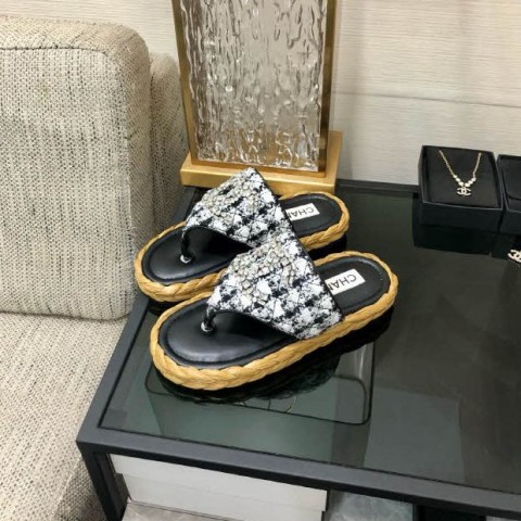 샤넬 24 한정판 여성 슬리퍼 B2393