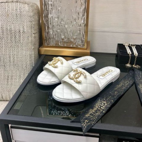 샤넬 24 한정판 여성 슬리퍼 B2397