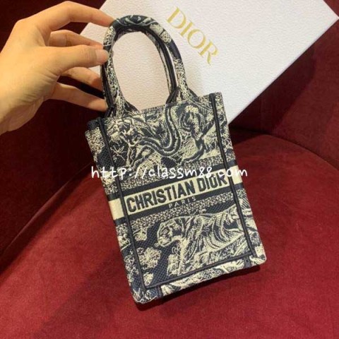 디올 24 한정판 book tote 크로스백 가방 C2426