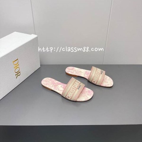 디올 24 한정판 여성 양가죽 램스킨 슬리퍼 B2533