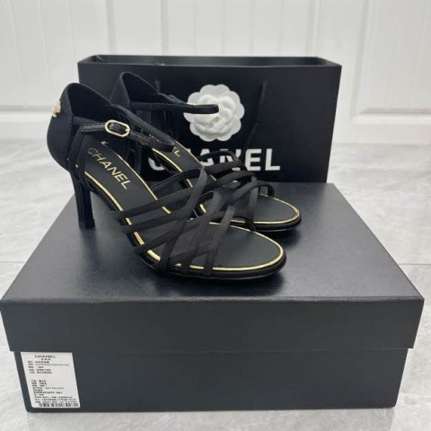 샤넬 24 한정판 여성 하이힐 B2661