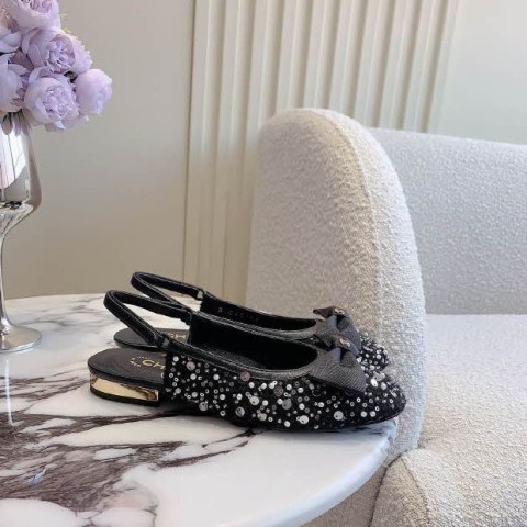 샤넬 24 한정판 여성 신발 B2791