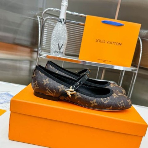 루이비통 24 한정판 여성 신발 B2803