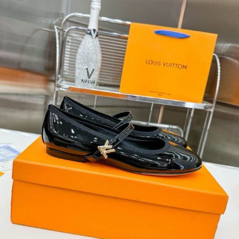 루이비통 24 한정판 여성 신발 B2804