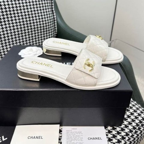 샤넬 24 한정판 여성 슬리퍼 B2805